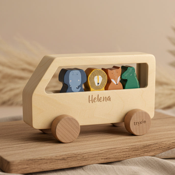 Trixie Holz-Tierbus mit Namensgravur – personalisierte Produktansicht